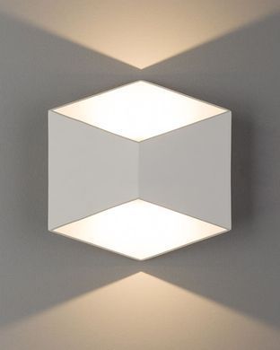 TRIANGLES 8143